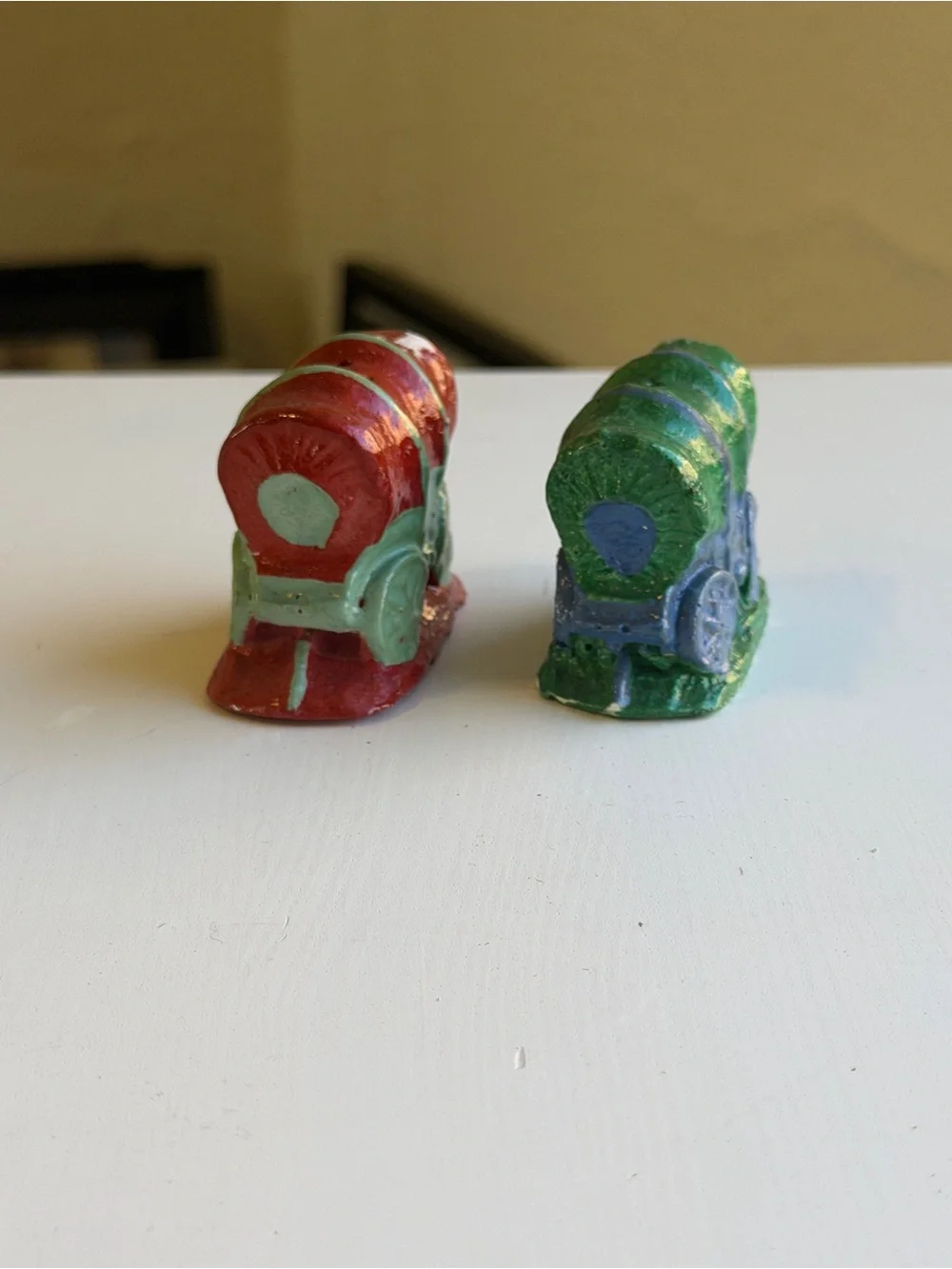 Vintage Covered Wagon Salt & Pepper Shakers Red Green Ceramic Western Americana
